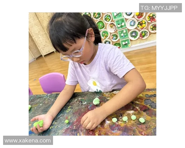 粘土足球明星儿童创意手工活动让孩子们在玩乐中提升动手能力和想象力