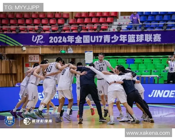 上海篮球队在城市联赛中以96分稳居积分榜首位展现强劲实力 上海篮球队在城市联赛中以96分稳居积分榜首位展现强劲实力