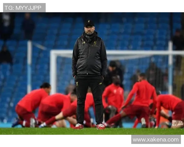 冬季训练中的足球明星时尚穿搭解析与潮流趋势探讨