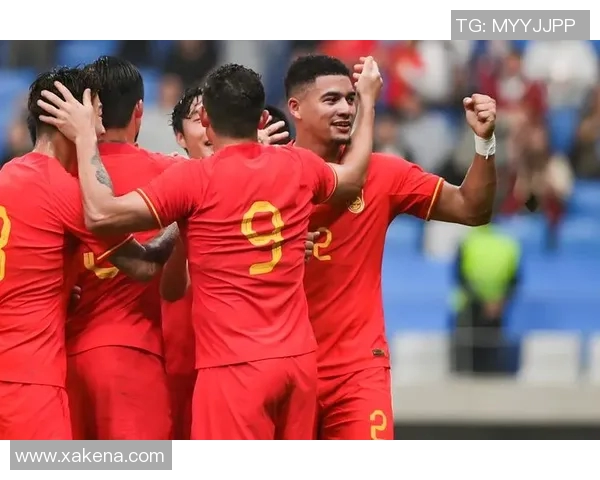 微笑杯足球明星赛点燃激情友谊赛场明星球员齐聚展现风采 微笑杯足球明星赛点燃激情友谊赛场明星球员齐聚展现风采